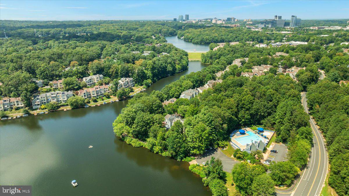 RESTON - Residential Lease