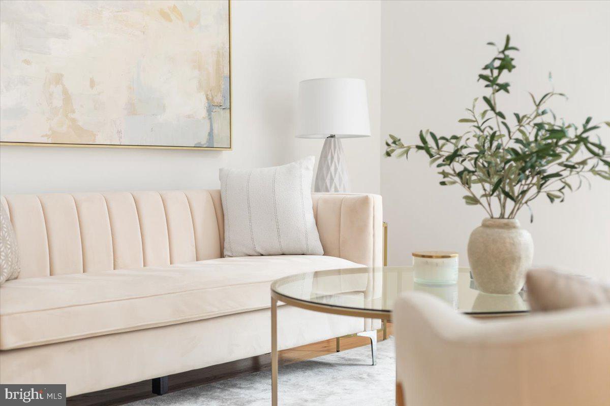 RESTON - Residential Lease