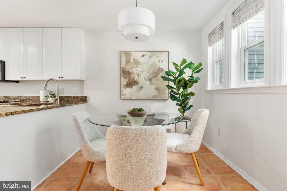 RESTON - Residential Lease