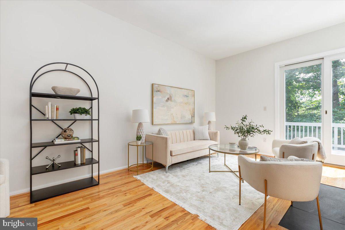 RESTON - Residential Lease