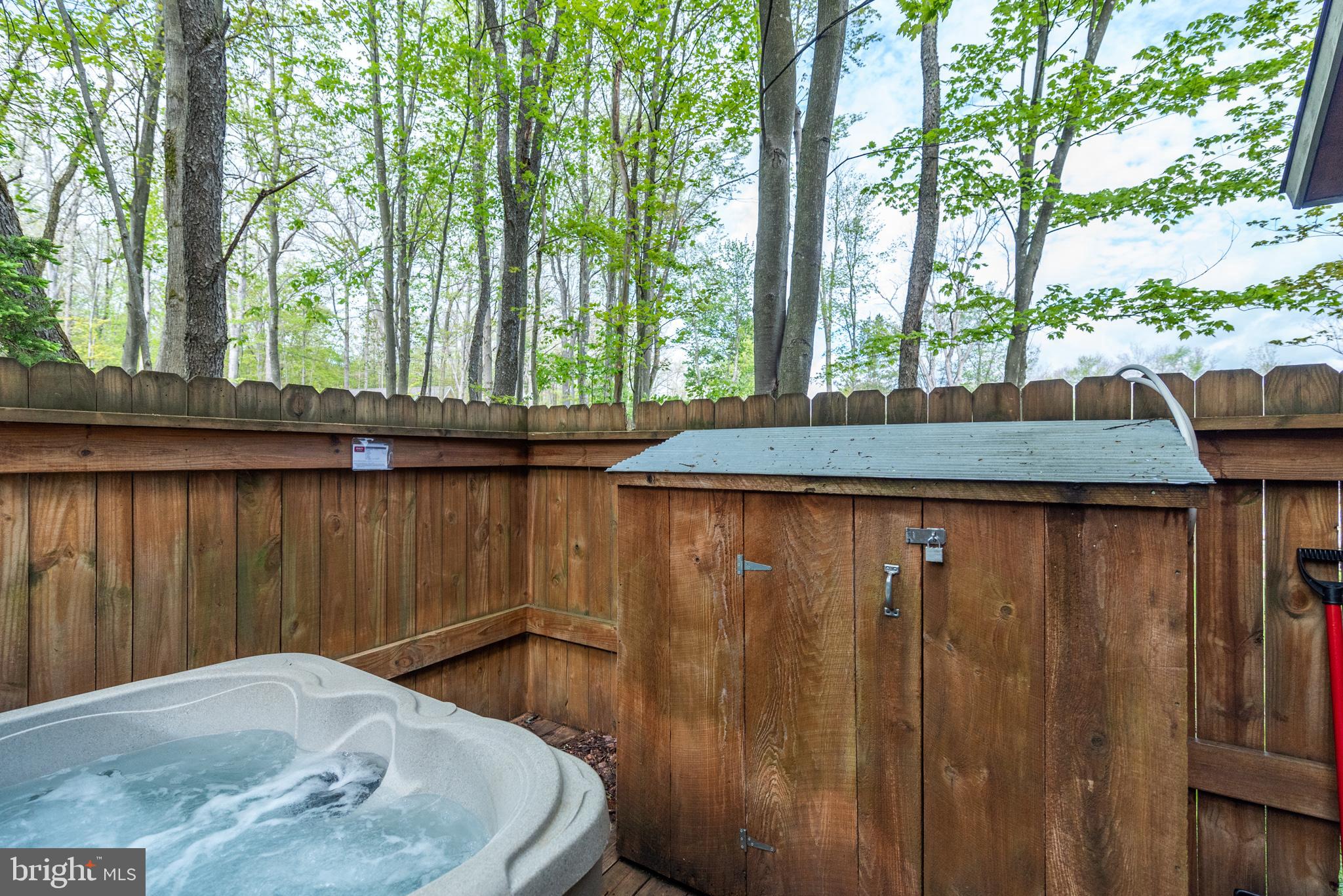 YELLOWSTONE VILLAGE - Residential