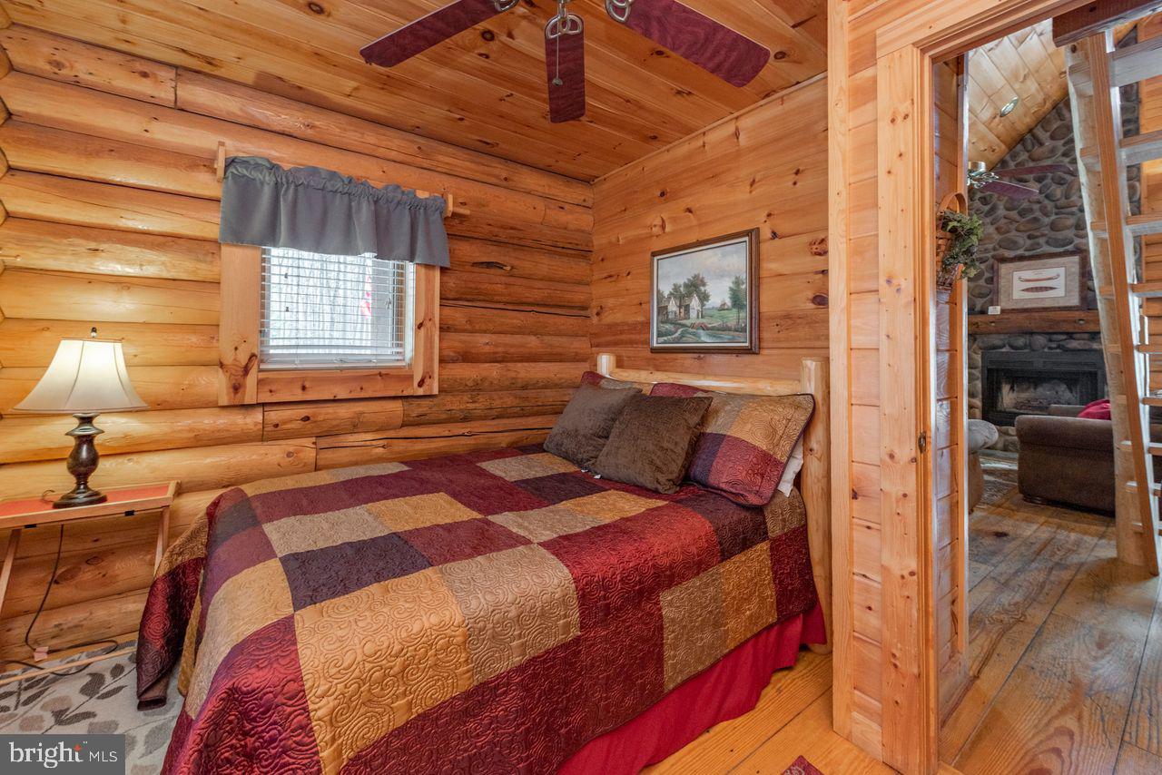 YELLOWSTONE VILLAGE - Residential