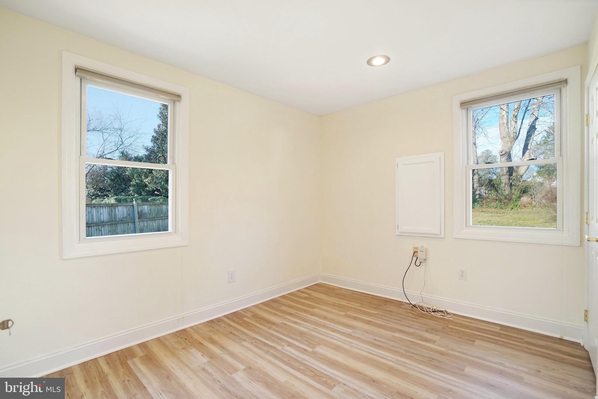 ANNALEE HEIGHTS - Residential Lease