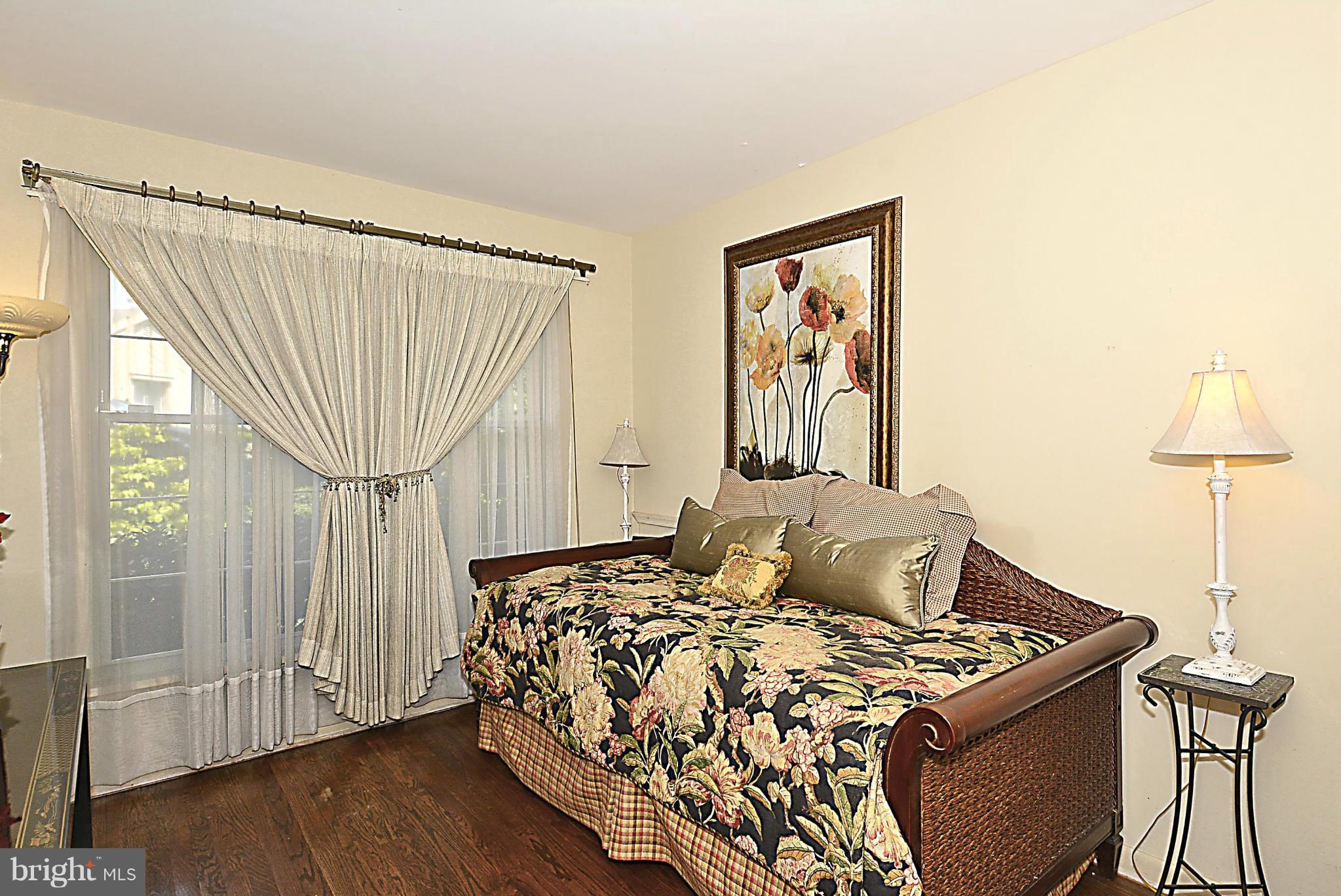 ULMSTEAD ESTATES - Residential