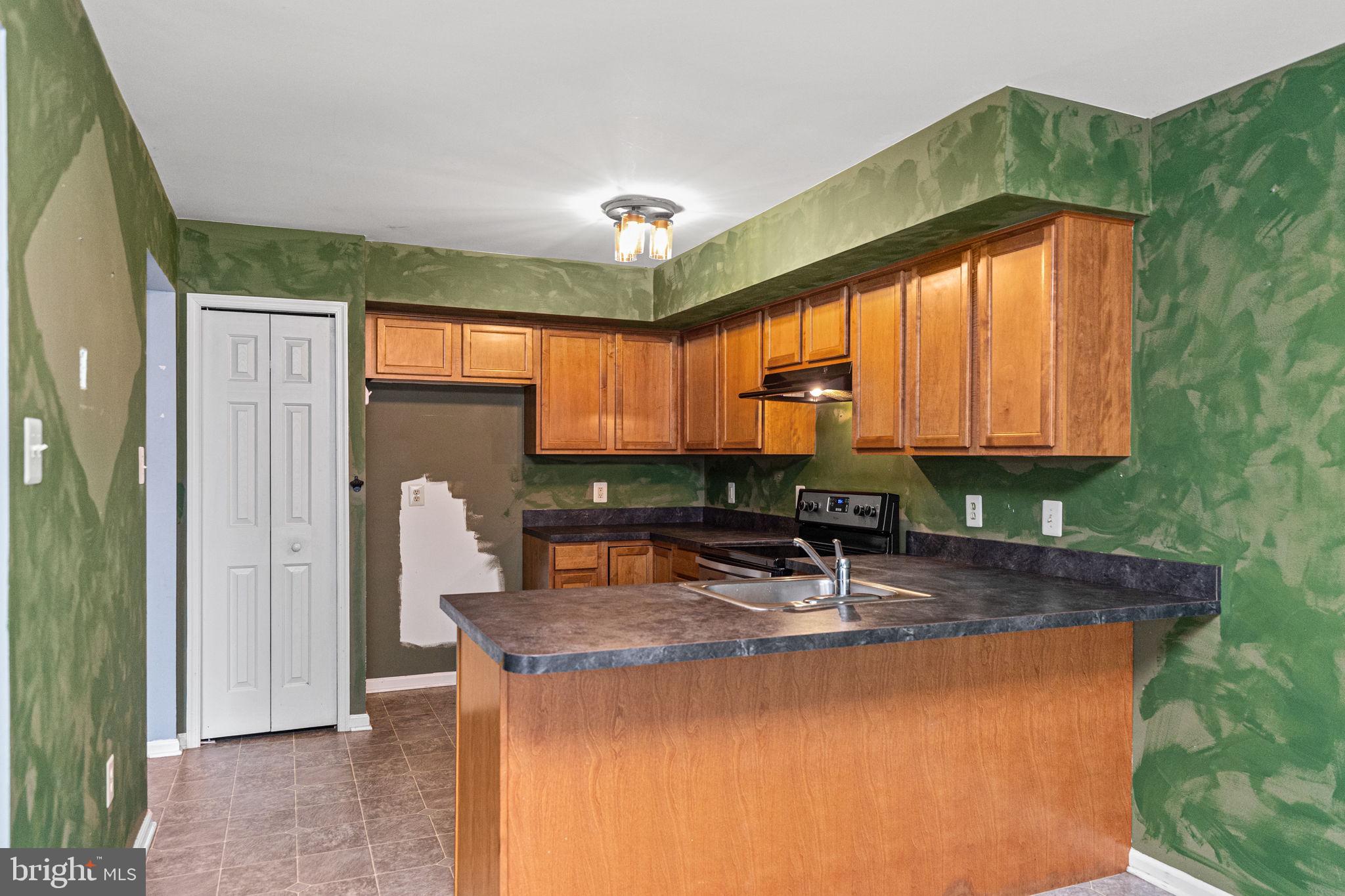 SEMINARY WAY - Residential