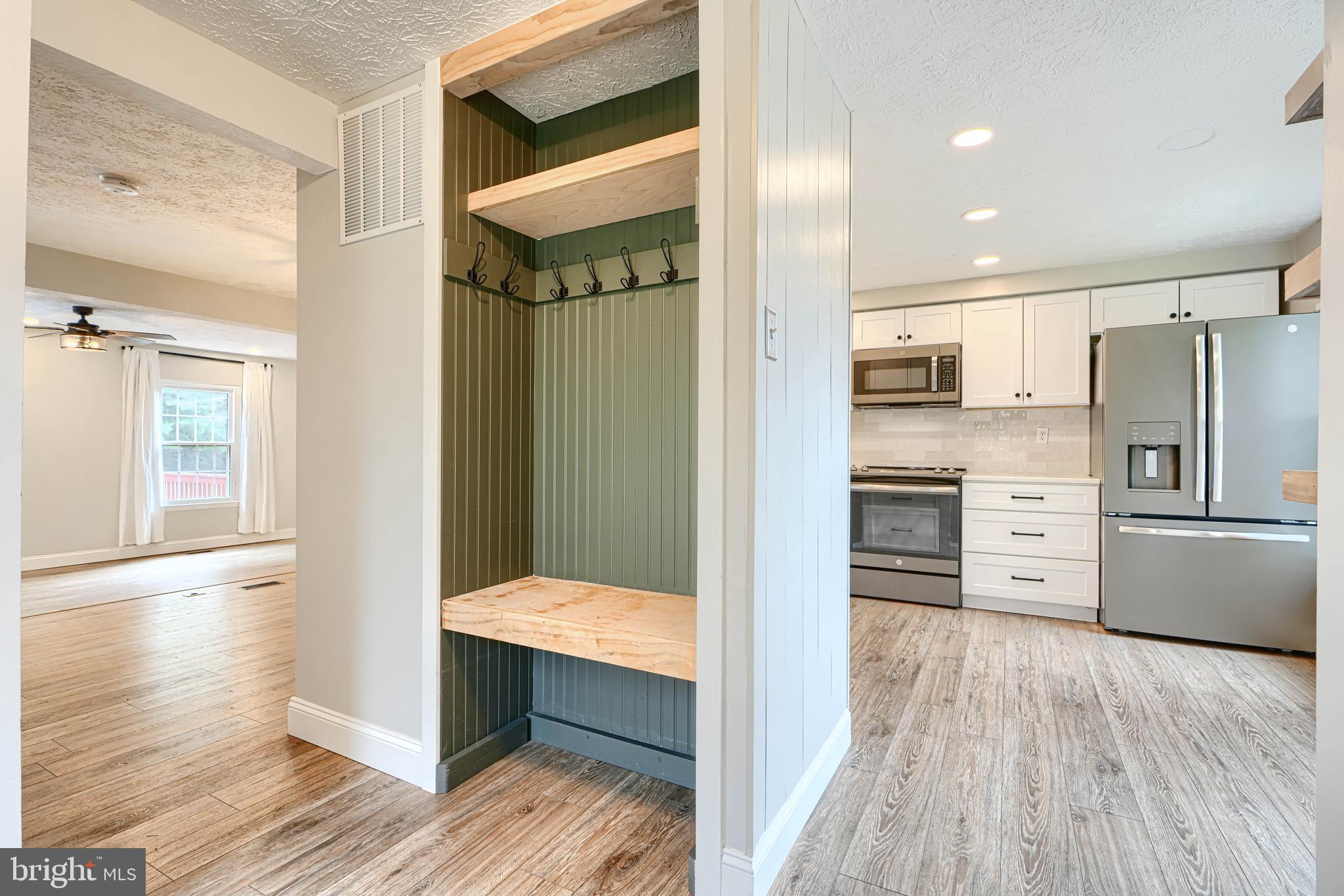 VILLAGE OF THOMAS RUN - Residential Lease