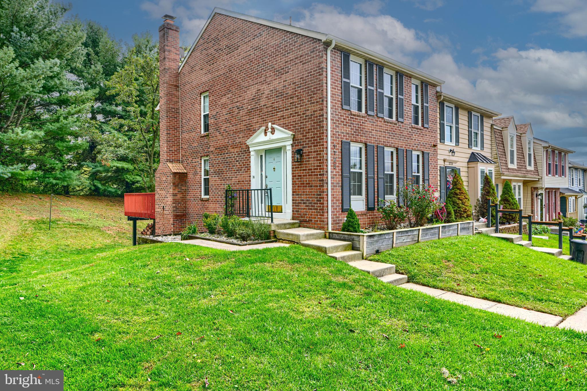 VILLAGE OF THOMAS RUN - Residential Lease