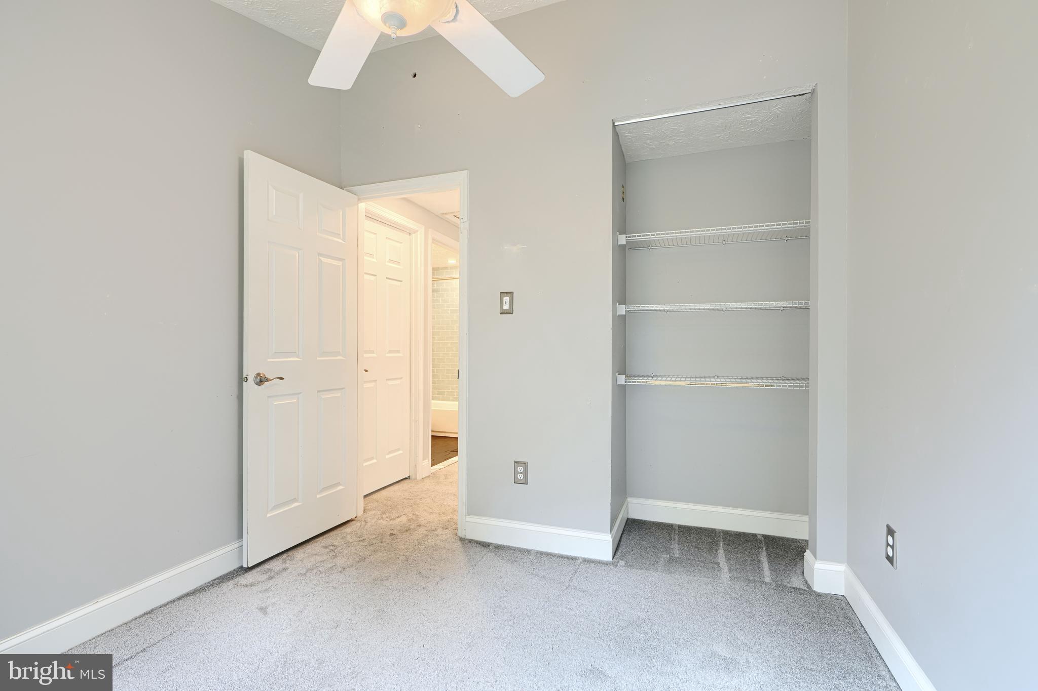 VILLAGE OF THOMAS RUN - Residential Lease