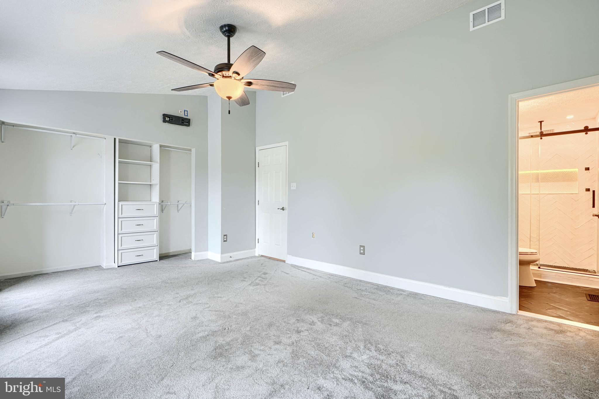 VILLAGE OF THOMAS RUN - Residential Lease