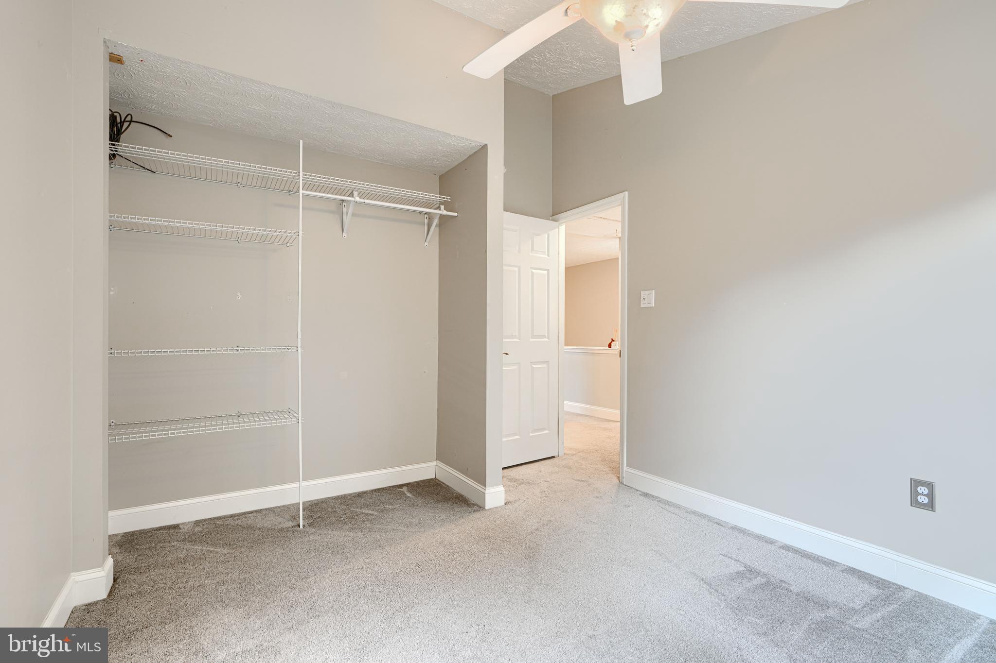 VILLAGE OF THOMAS RUN - Residential Lease
