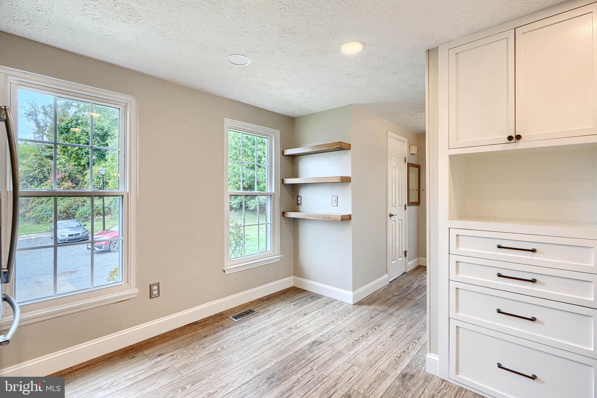 VILLAGE OF THOMAS RUN - Residential Lease