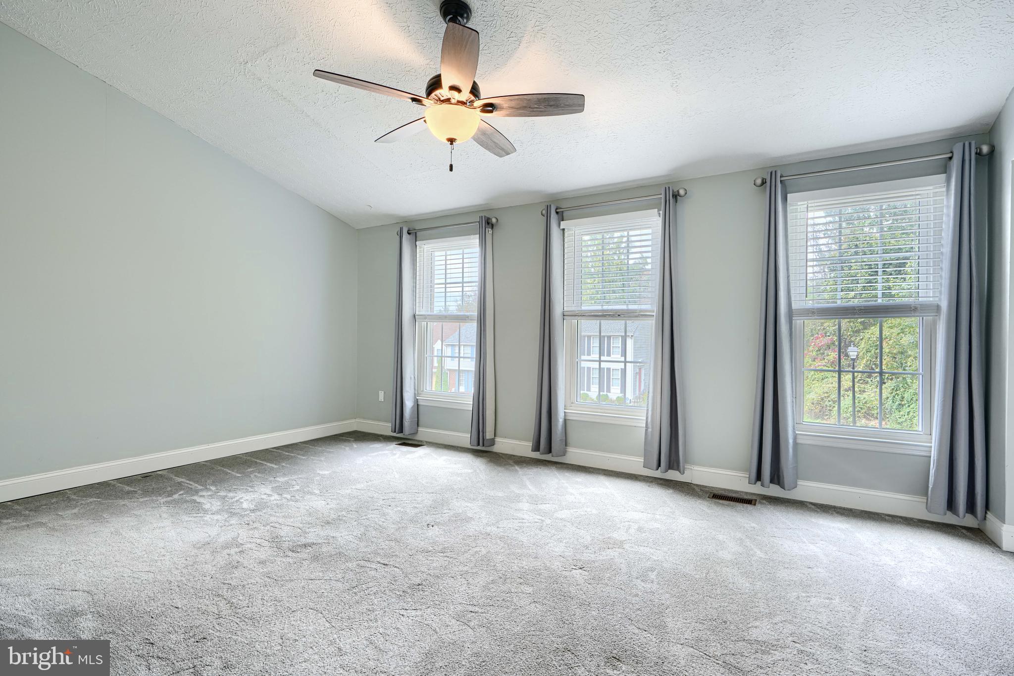 VILLAGE OF THOMAS RUN - Residential Lease