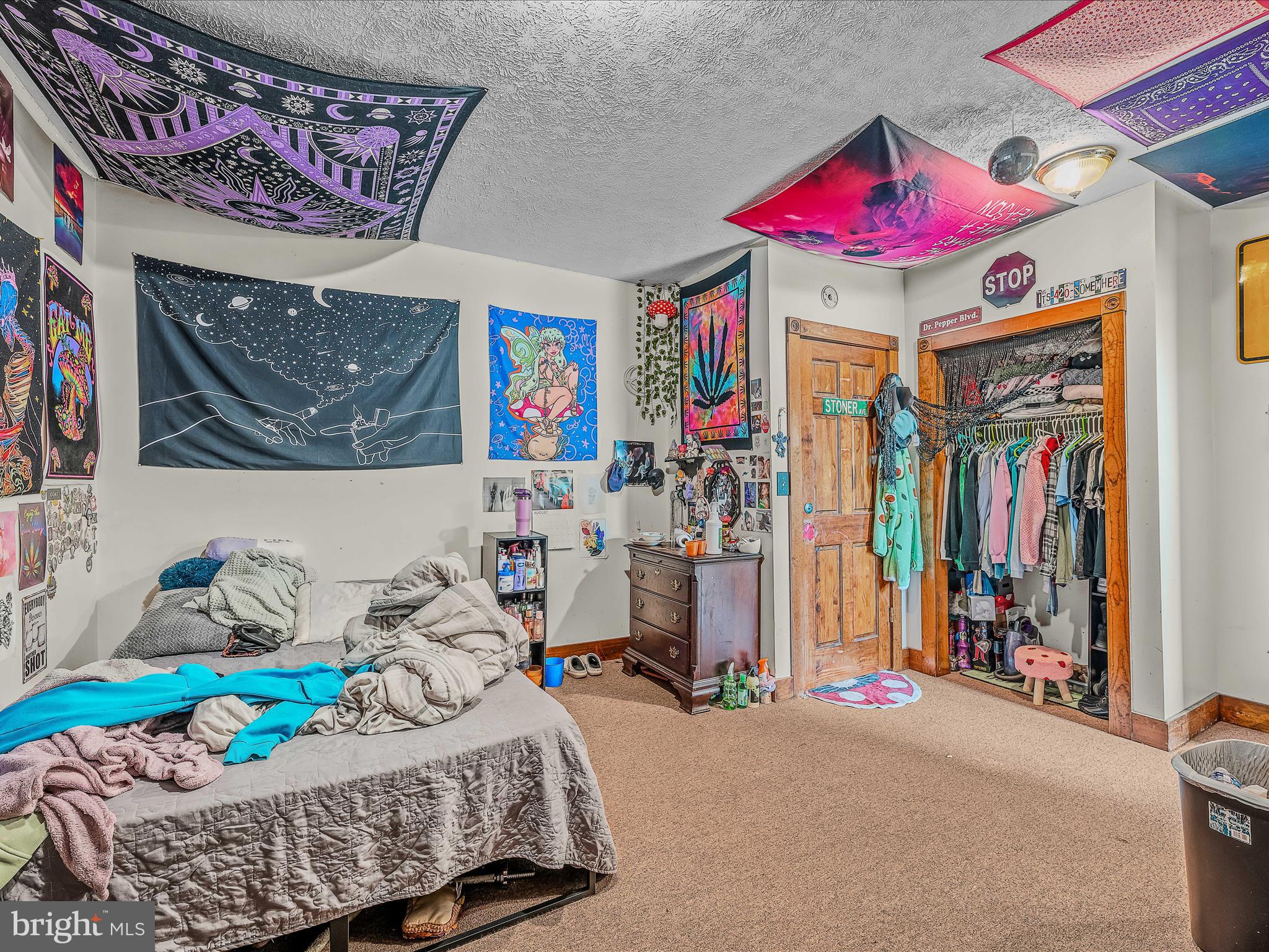 PAW PAW - Commercial Sale