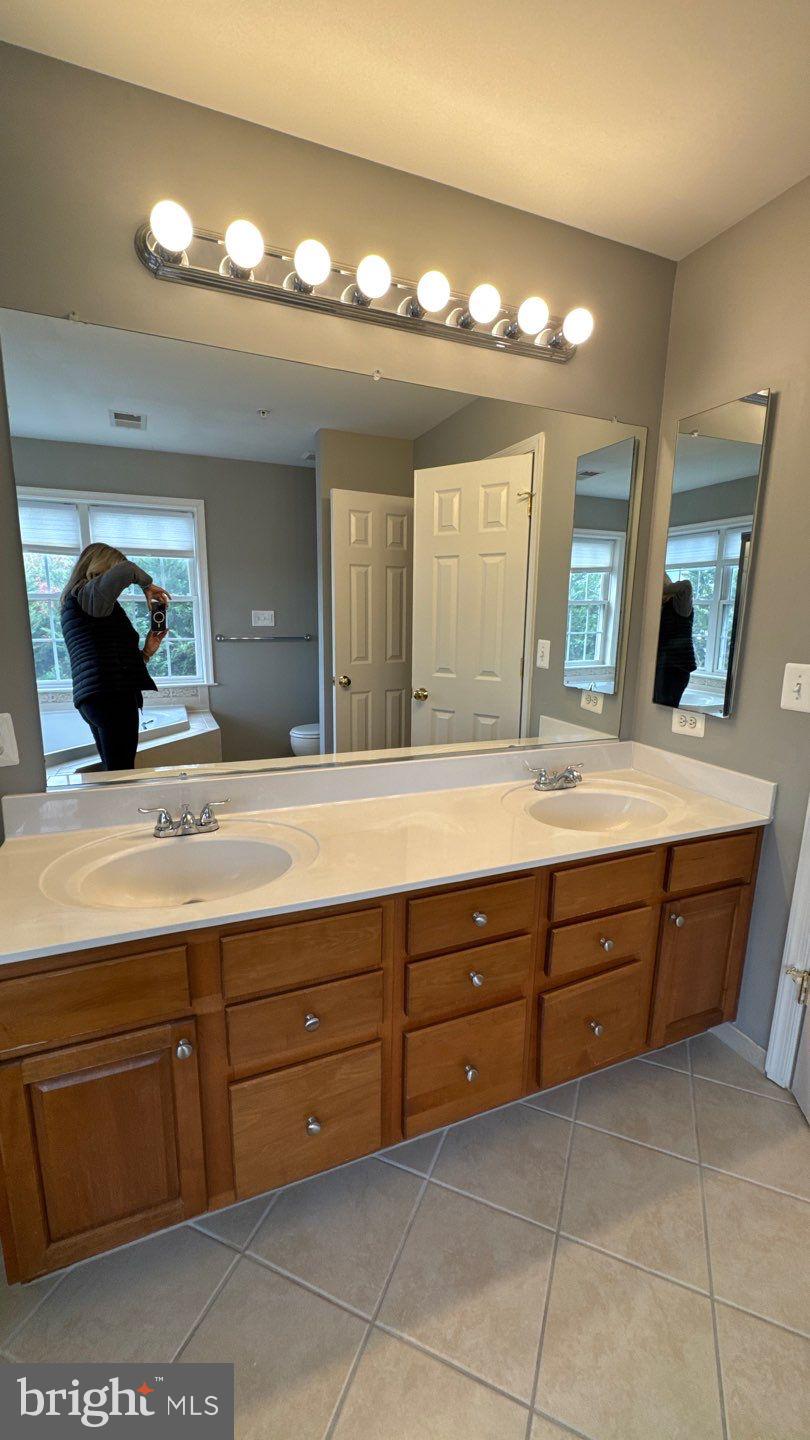 MONTJOY - Residential Lease