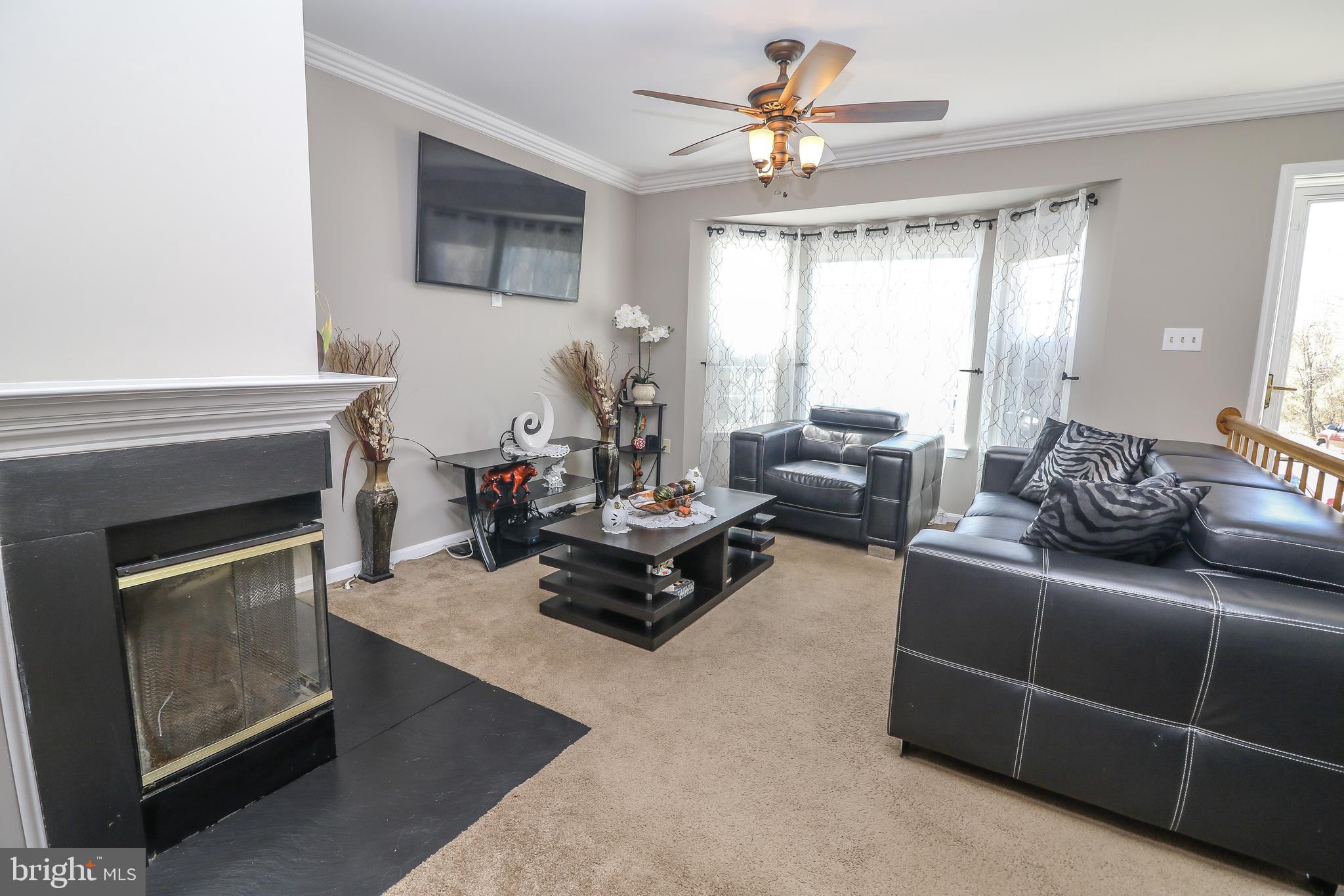 POTOMAC CROSSING - Residential