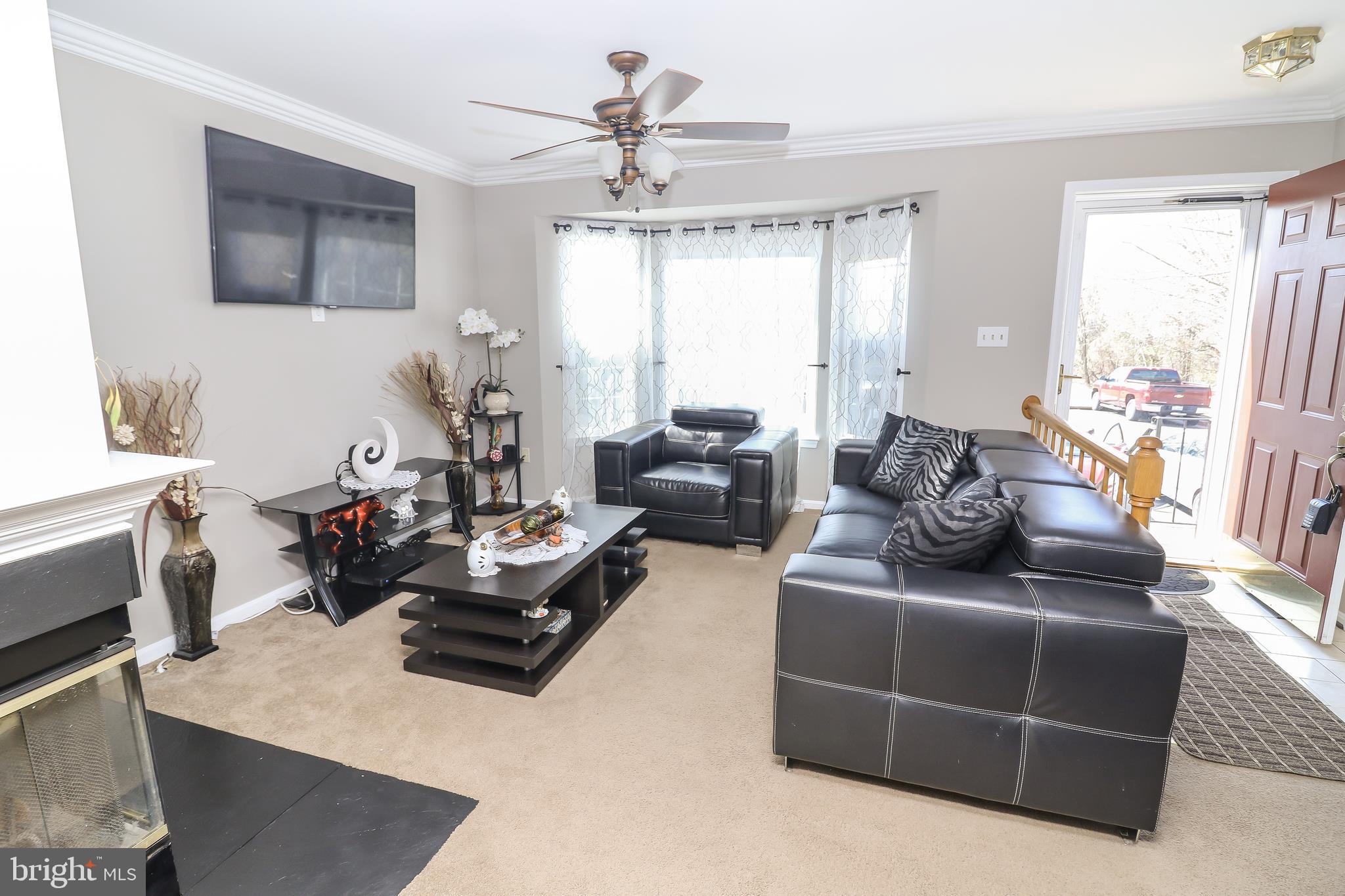 POTOMAC CROSSING - Residential