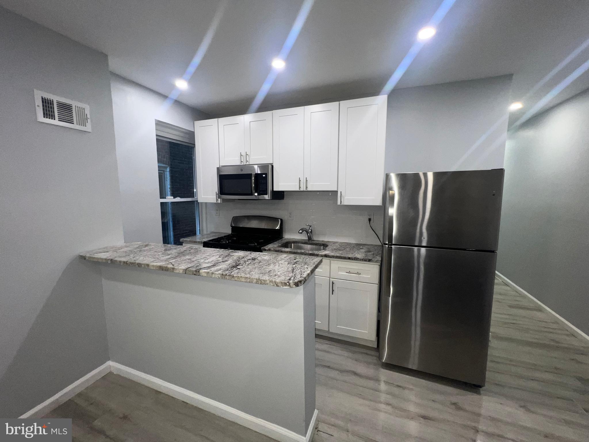 LOGAN - Residential Lease