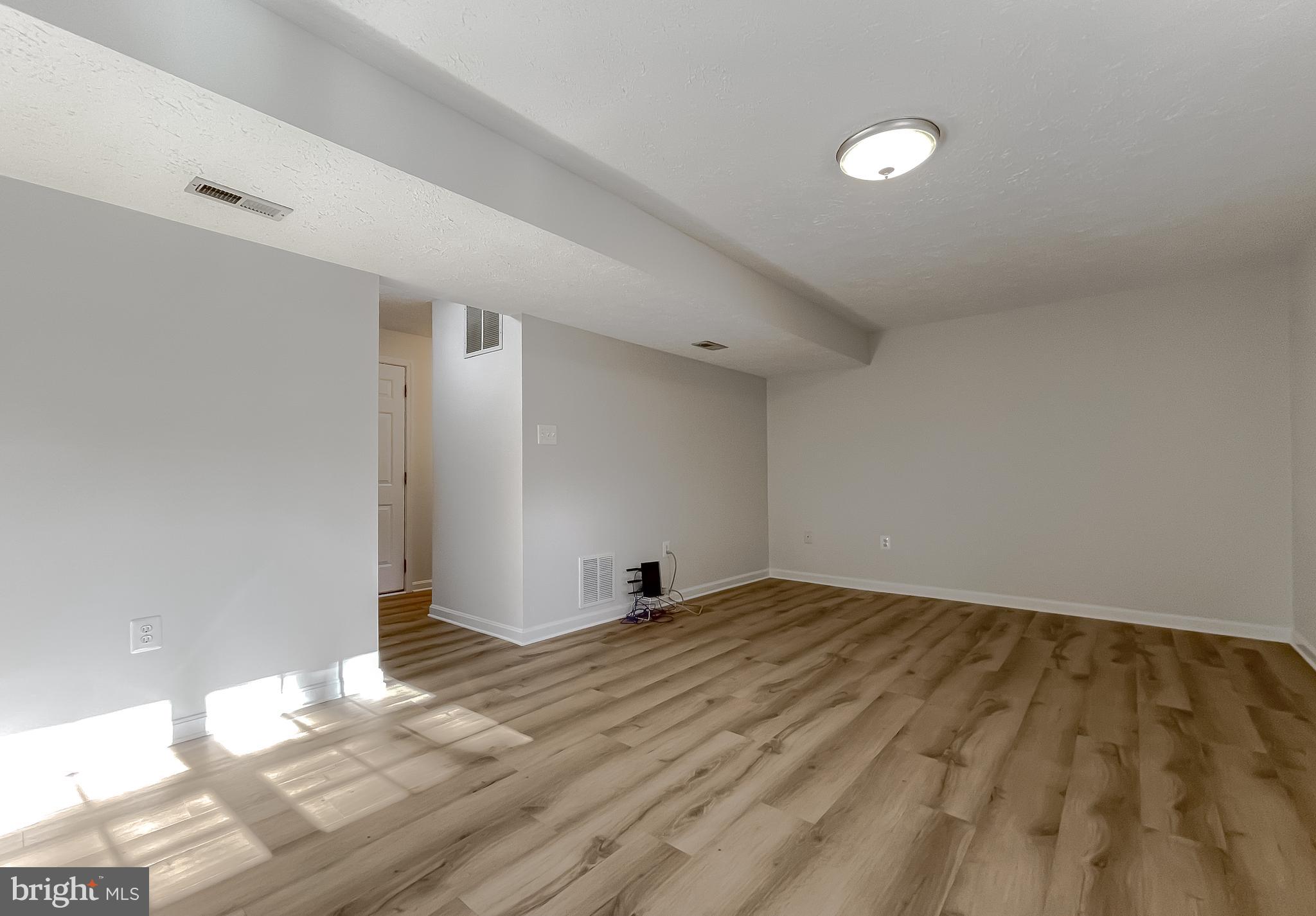 WILLOW WOODS - Residential