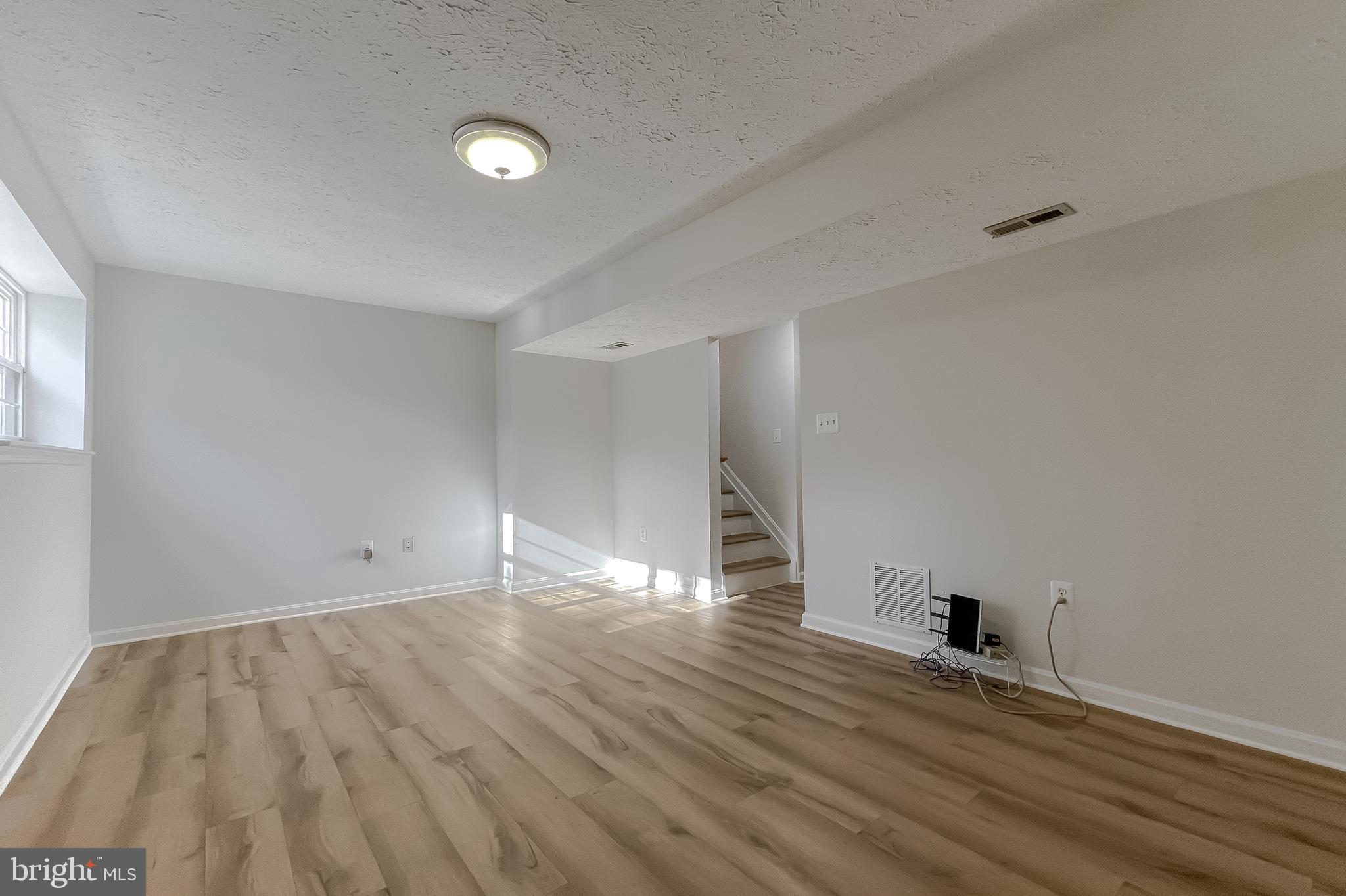 WILLOW WOODS - Residential