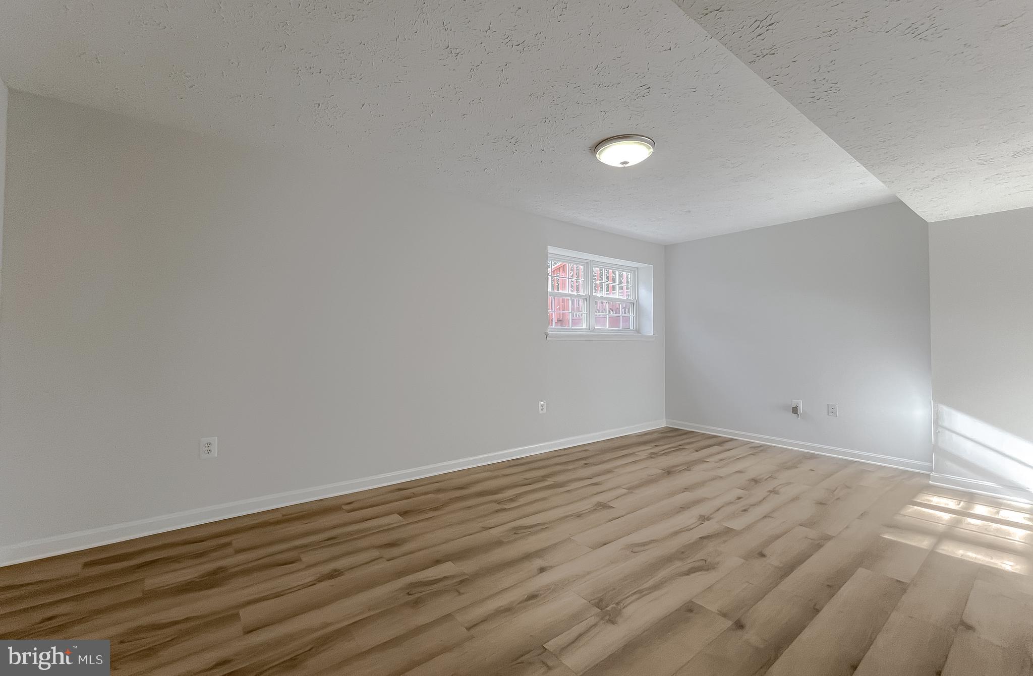 WILLOW WOODS - Residential