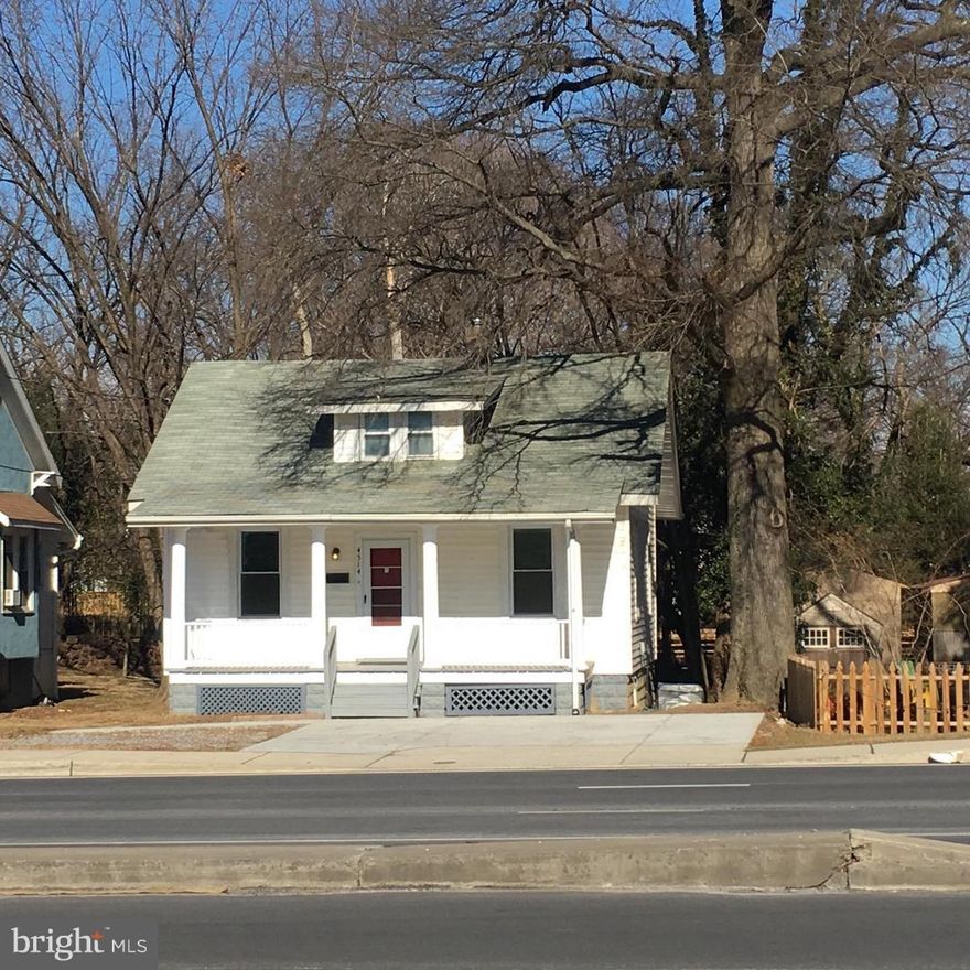 Fully renovated 2018: 3 BR/1BA  house with 2 off-street parking spaces; spacious front porch; large back yard and full basement with w/d; bright, light w central air; eat-in kitchen comes w dishwasher, disposal, refrig, range hood, stove/oven, etc. On bus routes: F4, 86. Less than 1/4 mi to Whole Foods, other shopping in new mall & Riverdale MARC. Nearby: UMD College Park; METRO; parks; bike trails; and Hyattsville eating, shopping/entertainment.