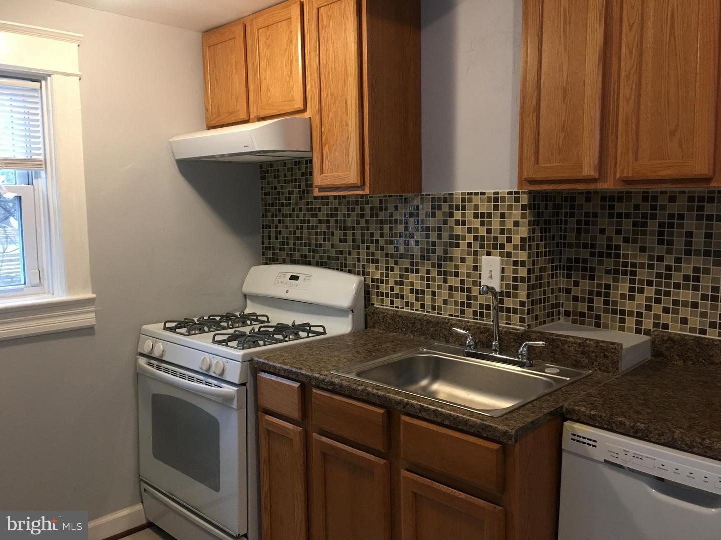 RIVERDALE PARK - Residential Lease