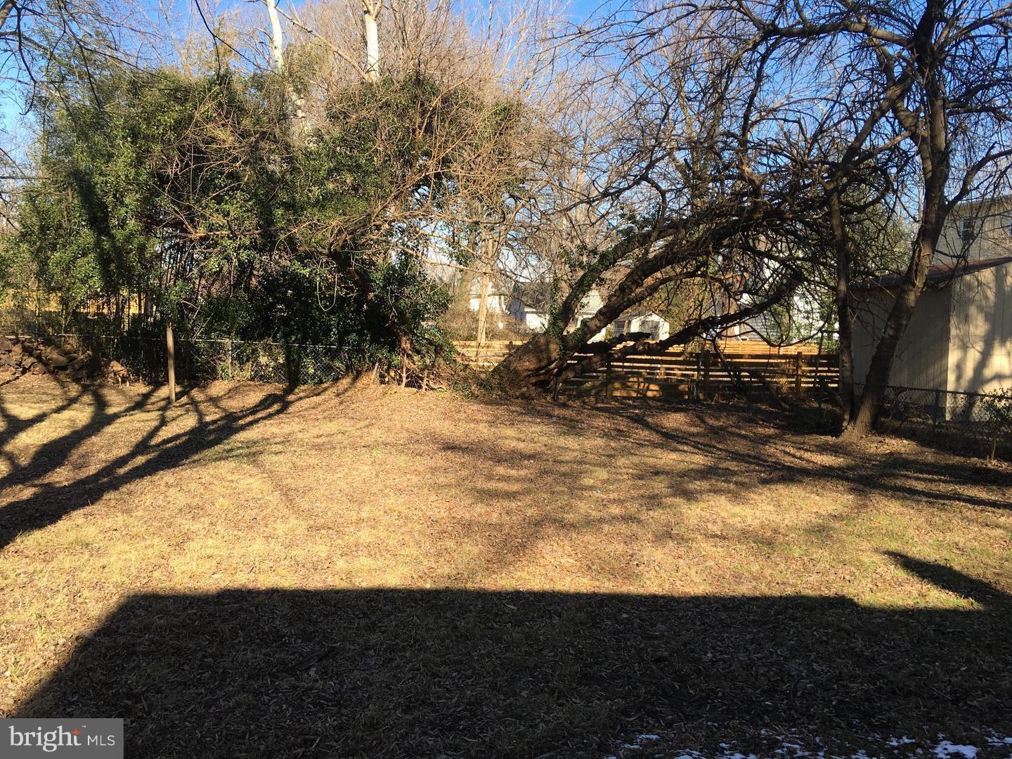 RIVERDALE PARK - Residential Lease