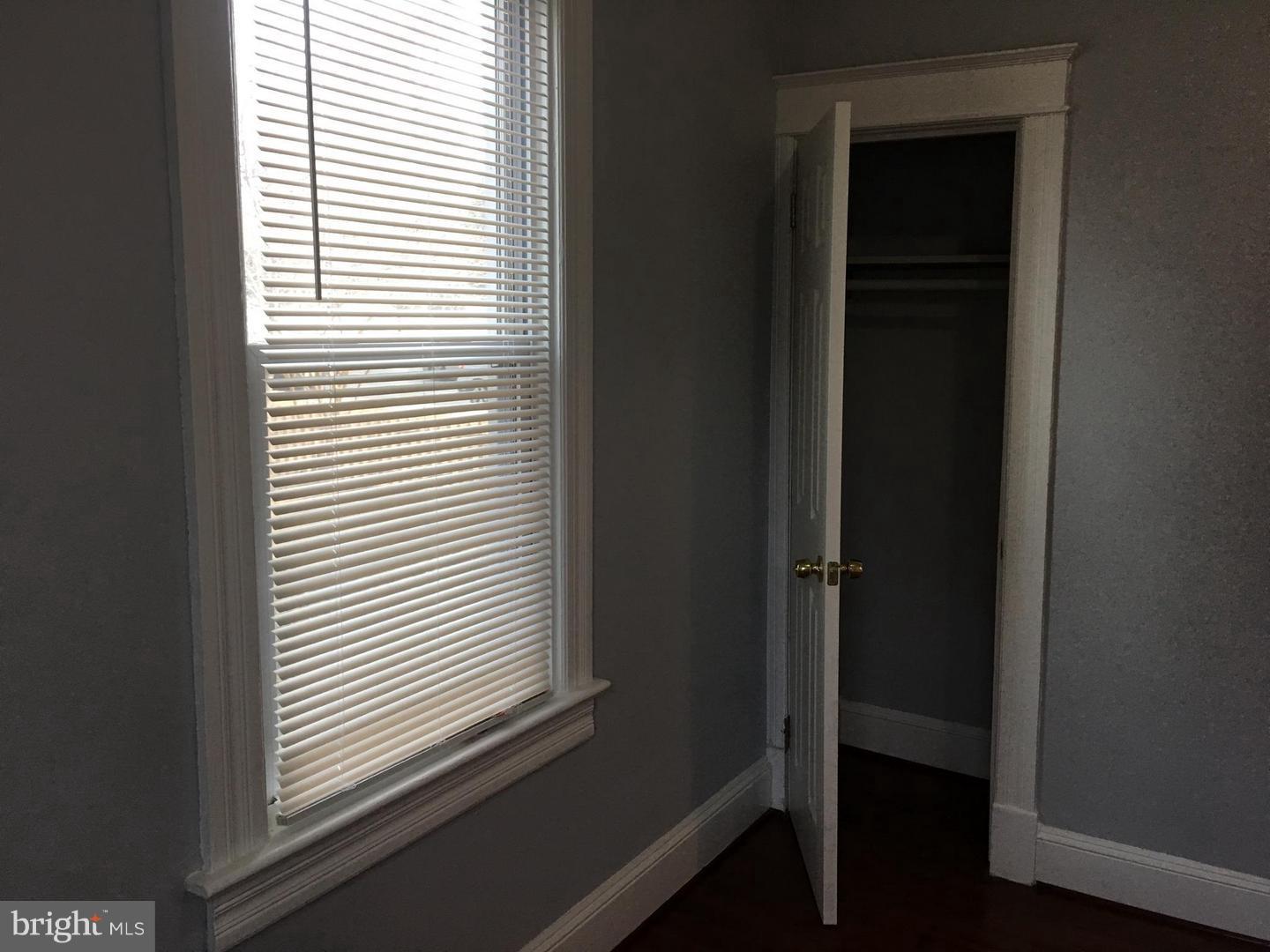 RIVERDALE PARK - Residential Lease