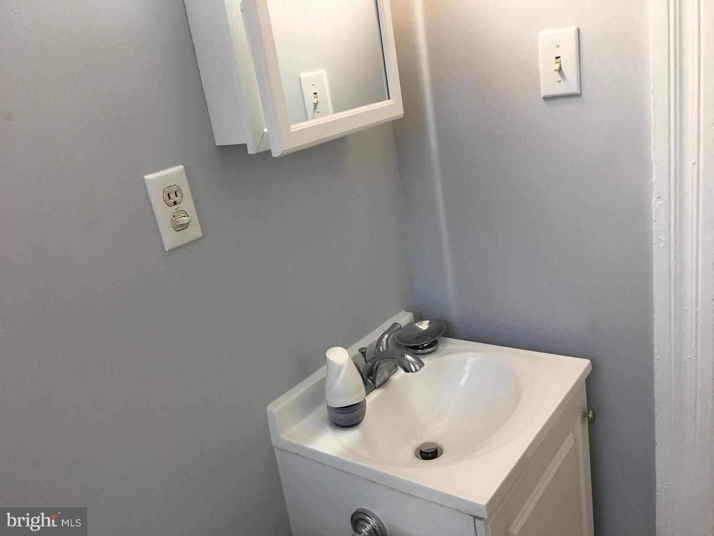 RIVERDALE PARK - Residential Lease