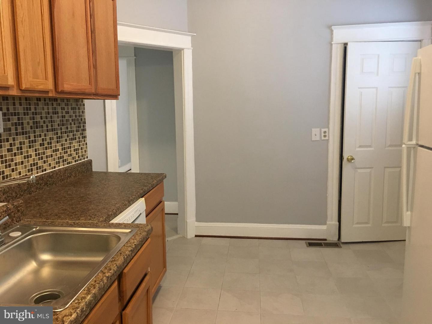 RIVERDALE PARK - Residential Lease