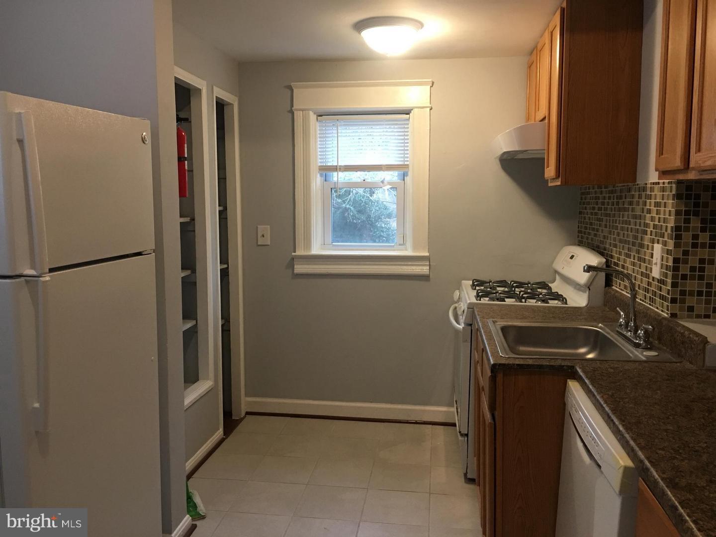 RIVERDALE PARK - Residential Lease