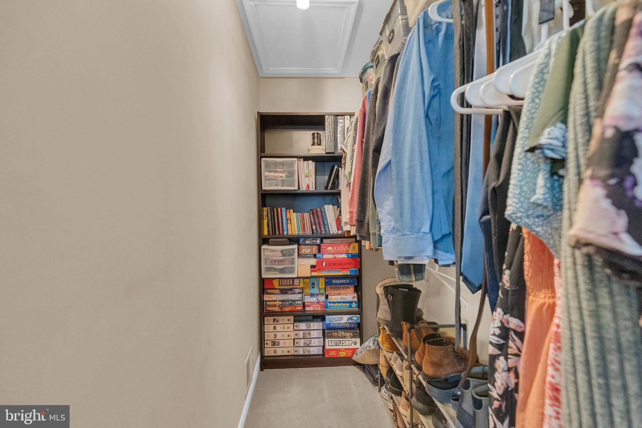 GUNSTON CORNER - Residential