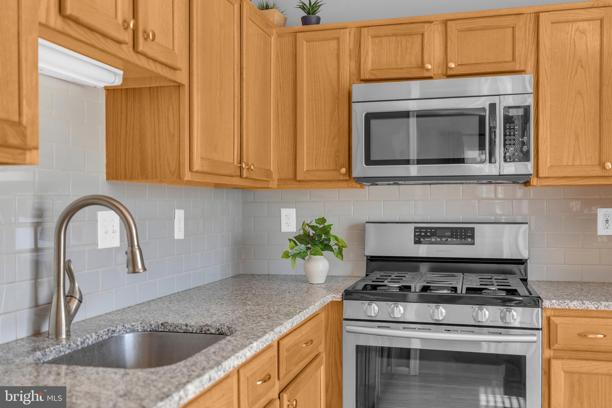 GUNSTON CORNER - Residential