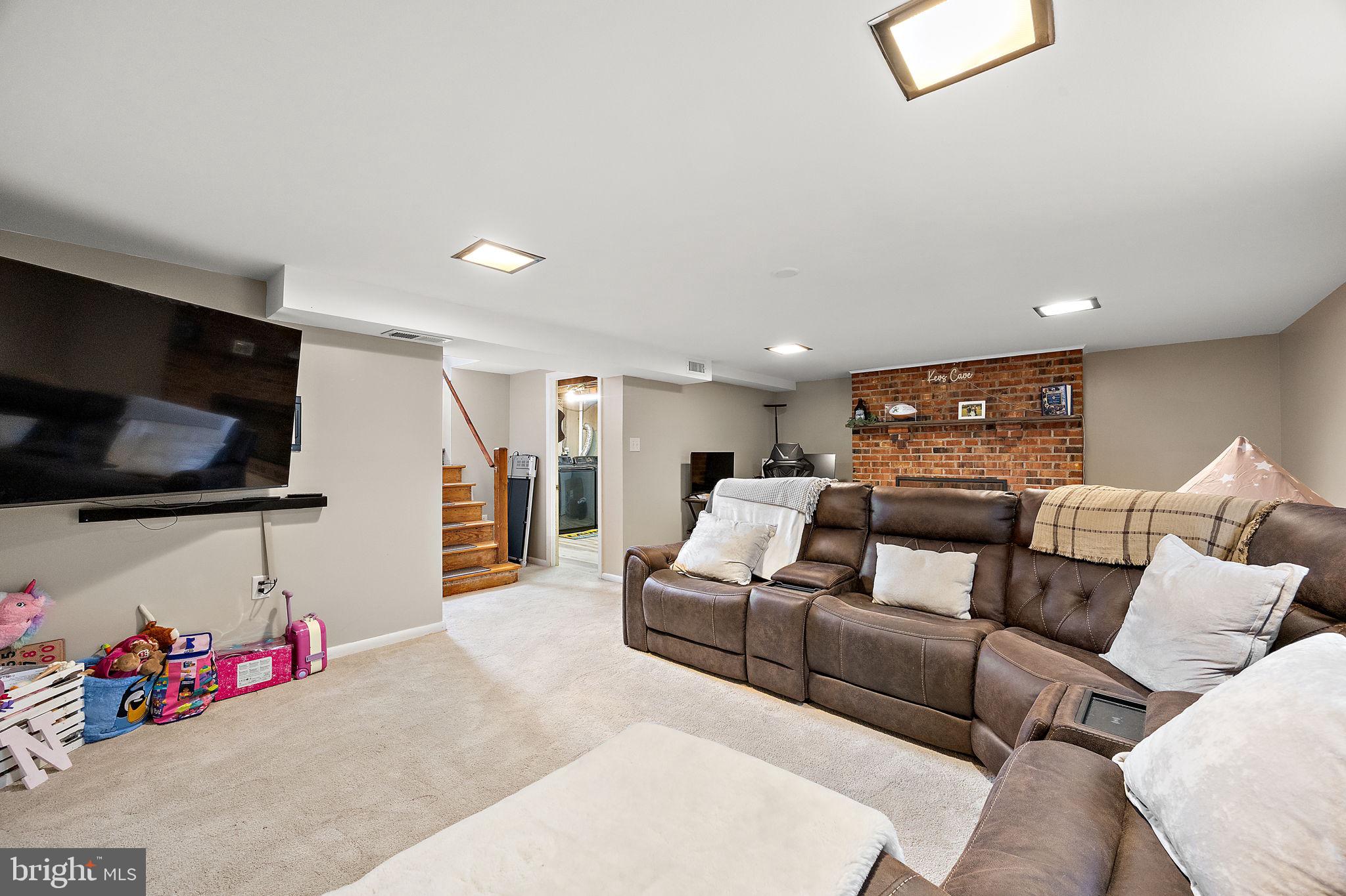 HILLENDALE - Residential