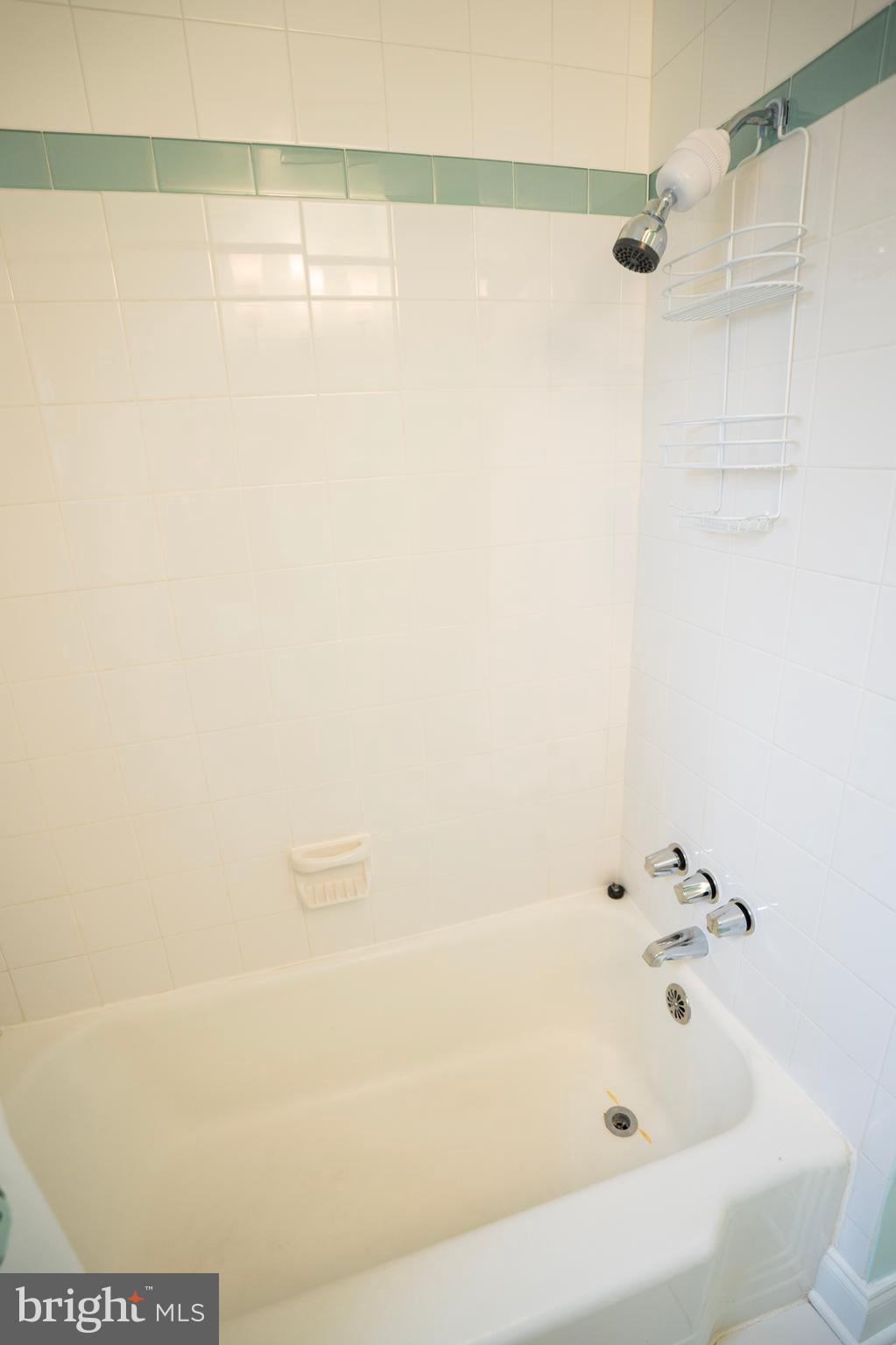 BEVERLY HILLS - Residential Lease