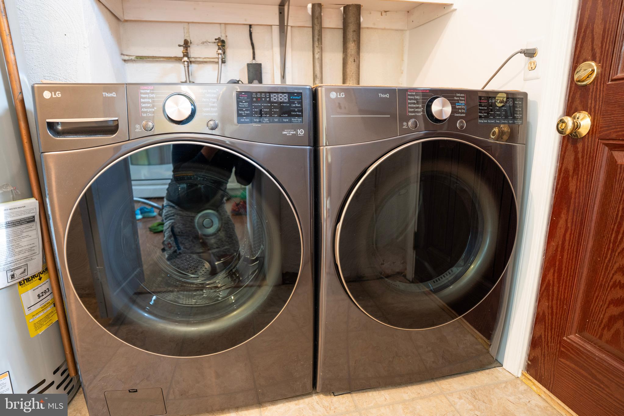 BEVERLY HILLS - Residential Lease