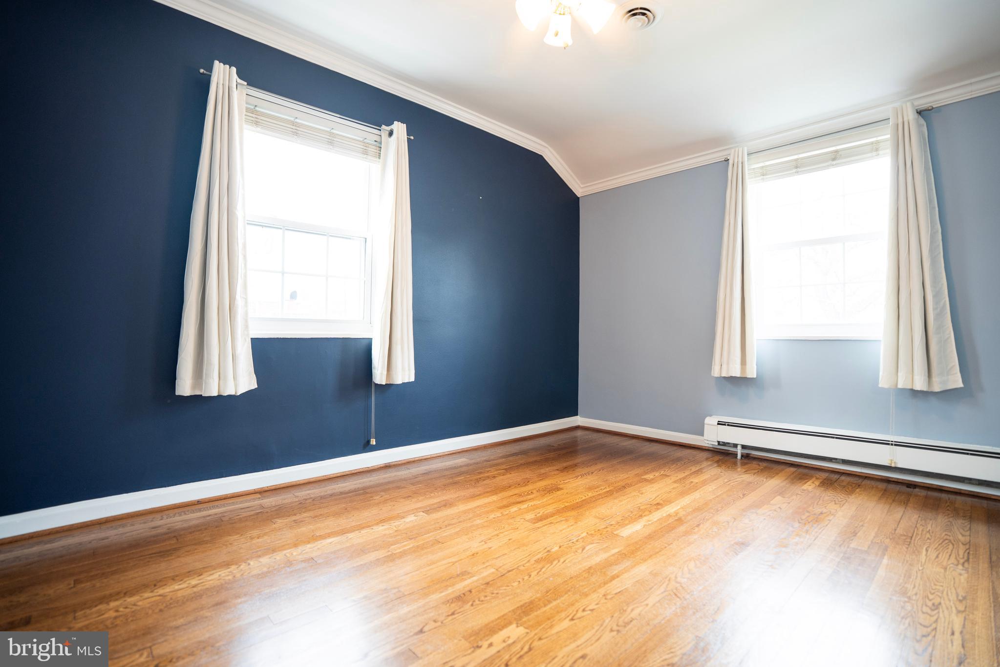 BEVERLY HILLS - Residential Lease