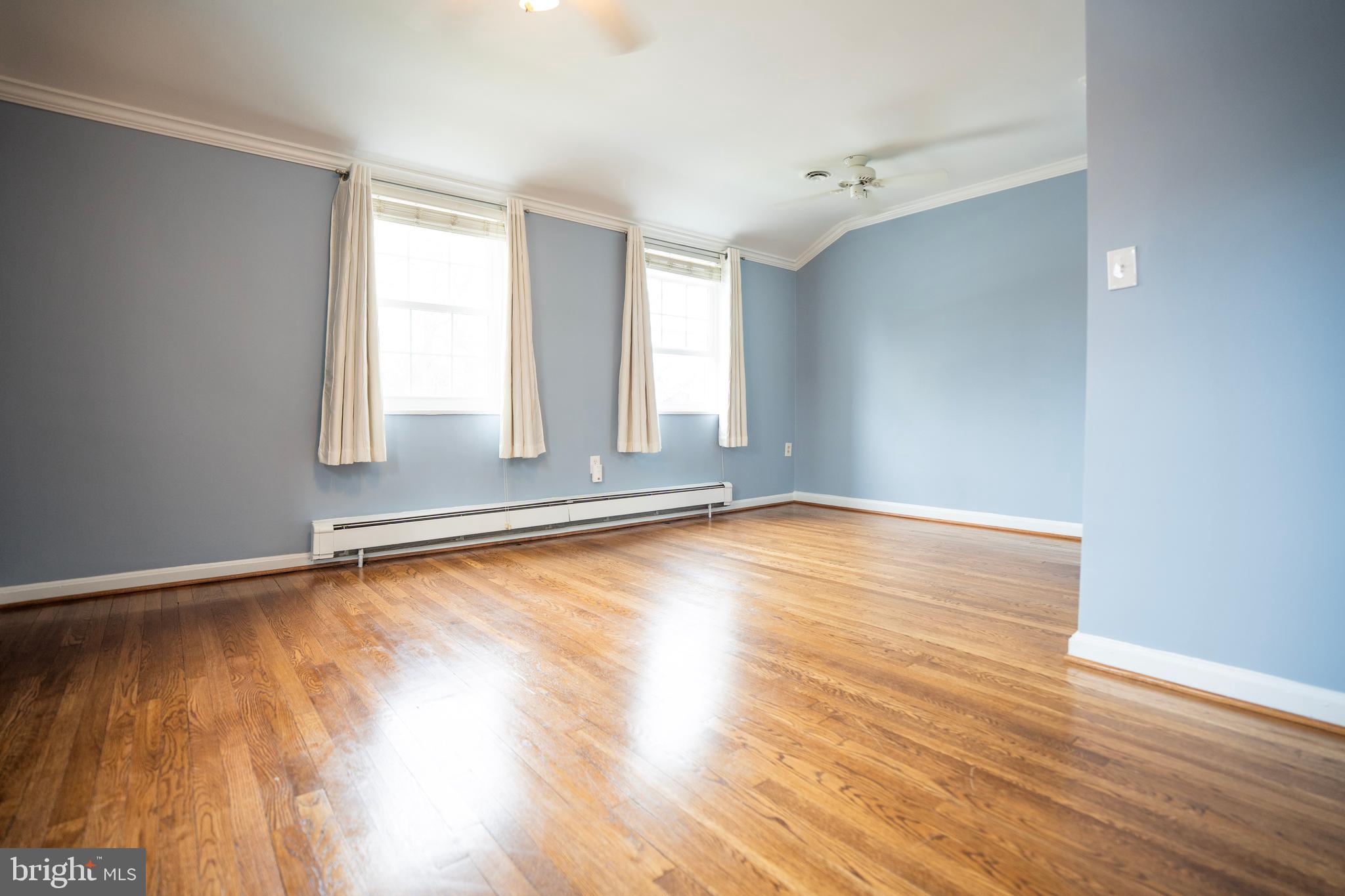 BEVERLY HILLS - Residential Lease