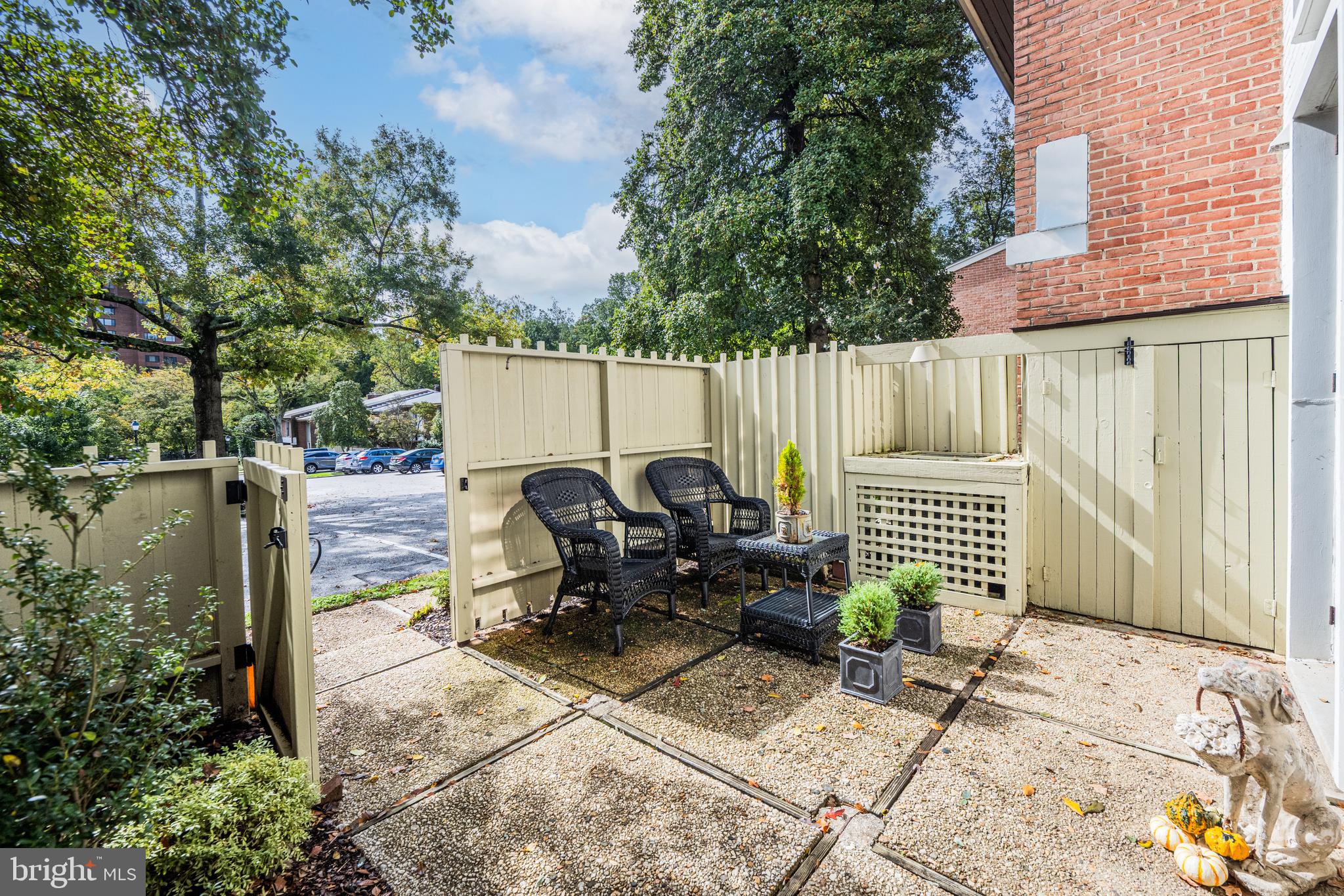 30 BOUTON GREEN COURT