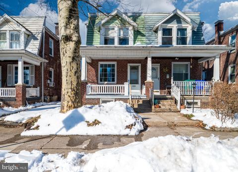 Townhouse For Sale - 617 Crescent Avenue<br/> READING, PA 19605