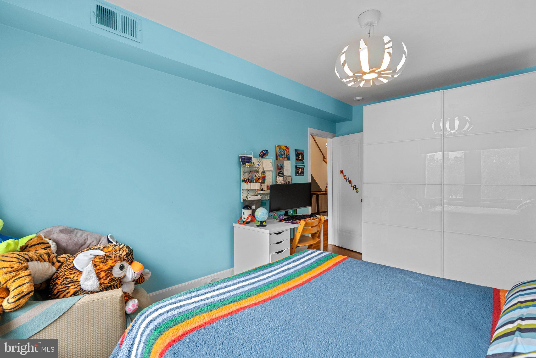 OBSERVATORY CIRCLE - Residential Income
