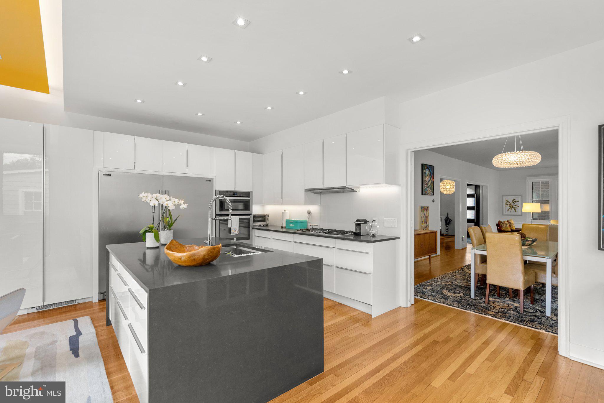 OBSERVATORY CIRCLE - Residential Income