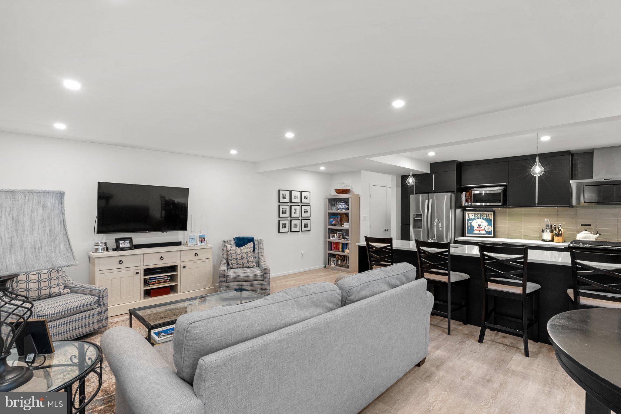 OBSERVATORY CIRCLE - Residential Income
