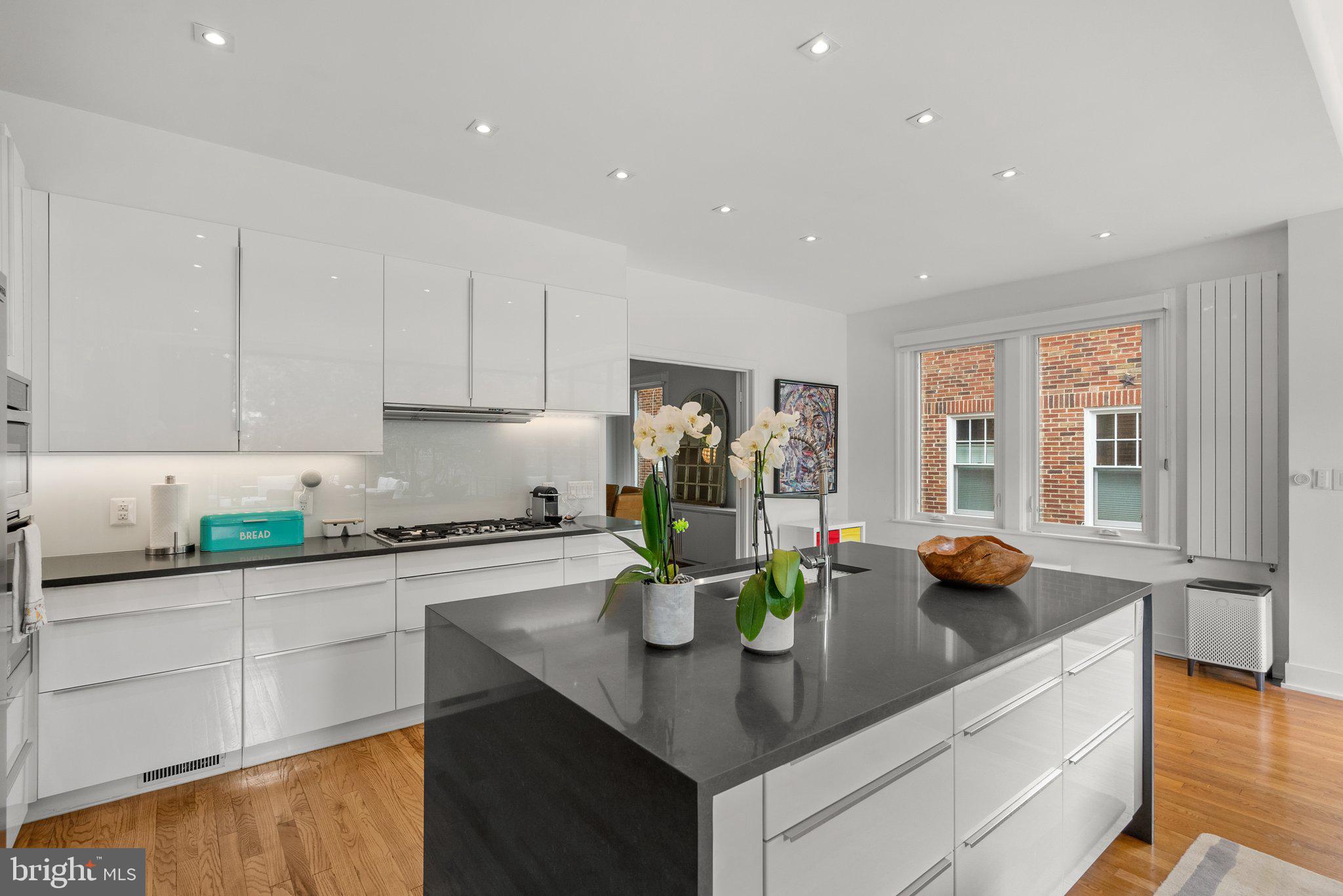 OBSERVATORY CIRCLE - Residential Income
