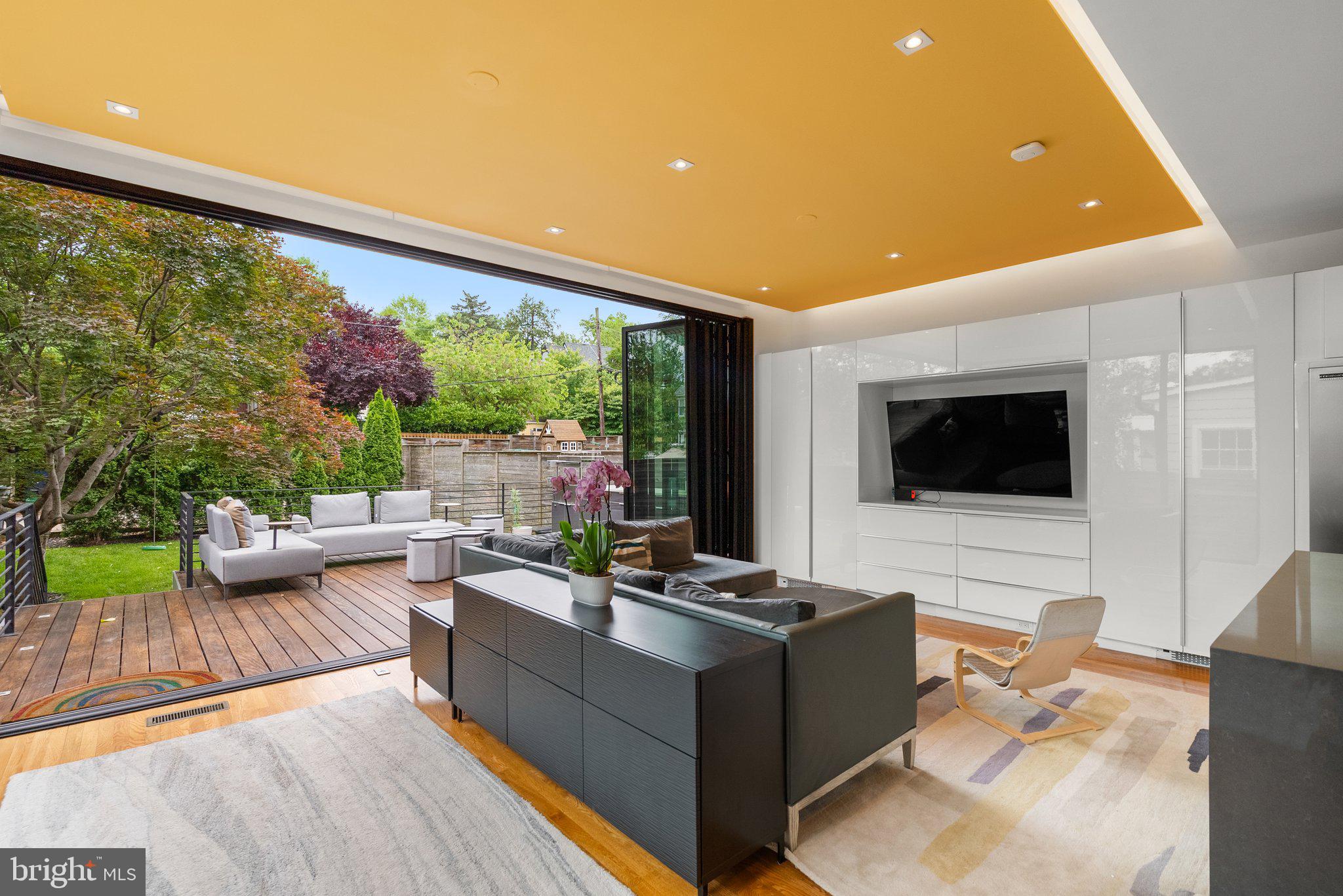 OBSERVATORY CIRCLE - Residential Income