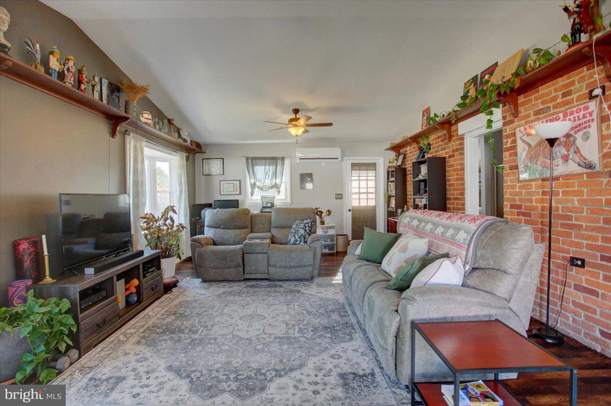 HILLSIDE HEIGHTS - Residential