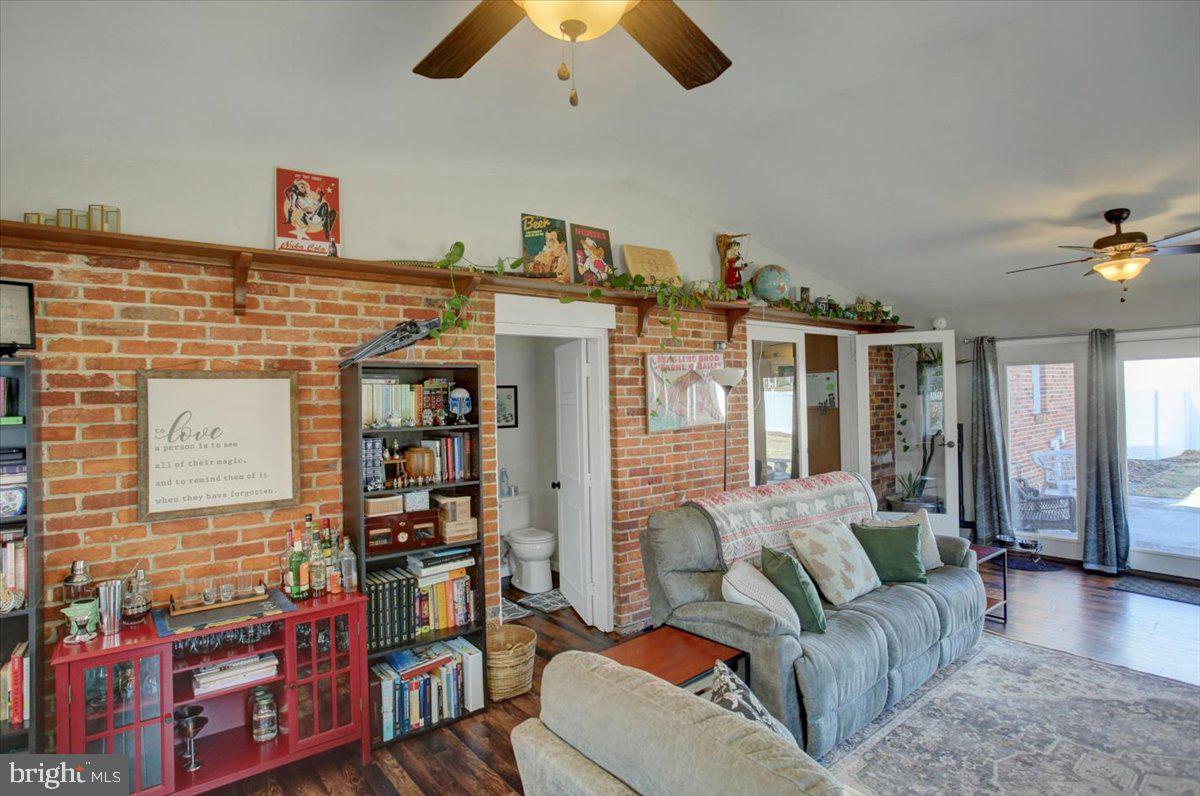 HILLSIDE HEIGHTS - Residential