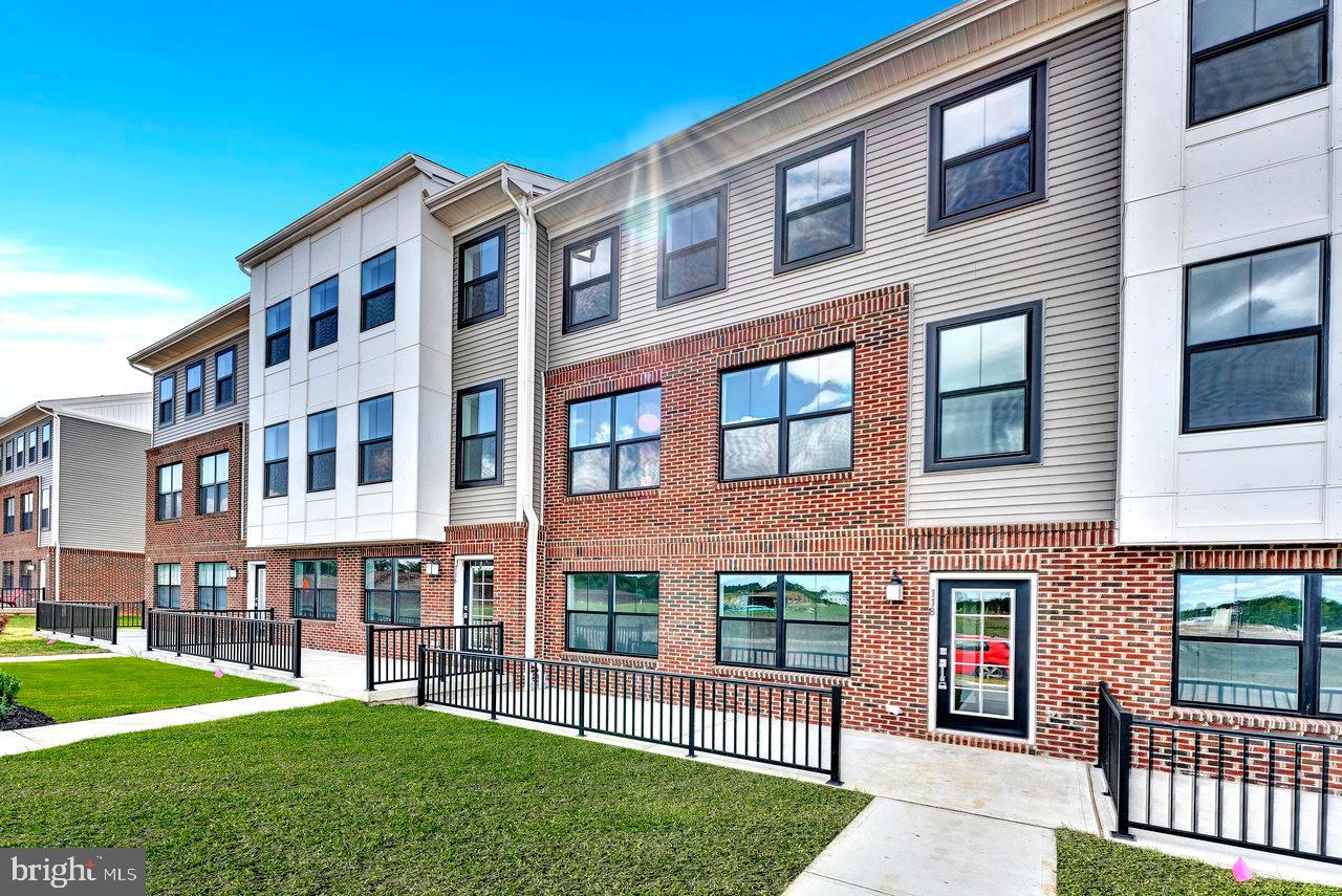 118 MARTHA BROKAW WAY