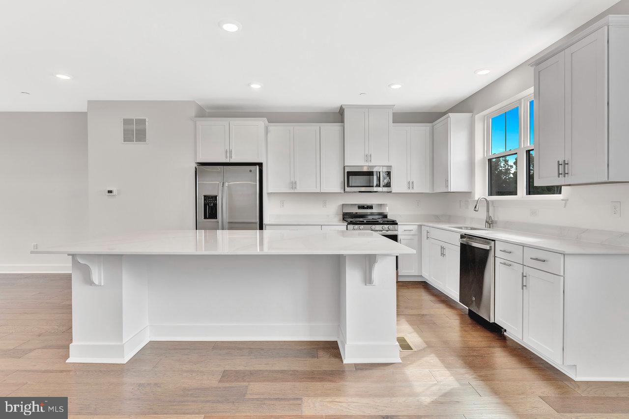 118 MARTHA BROKAW WAY