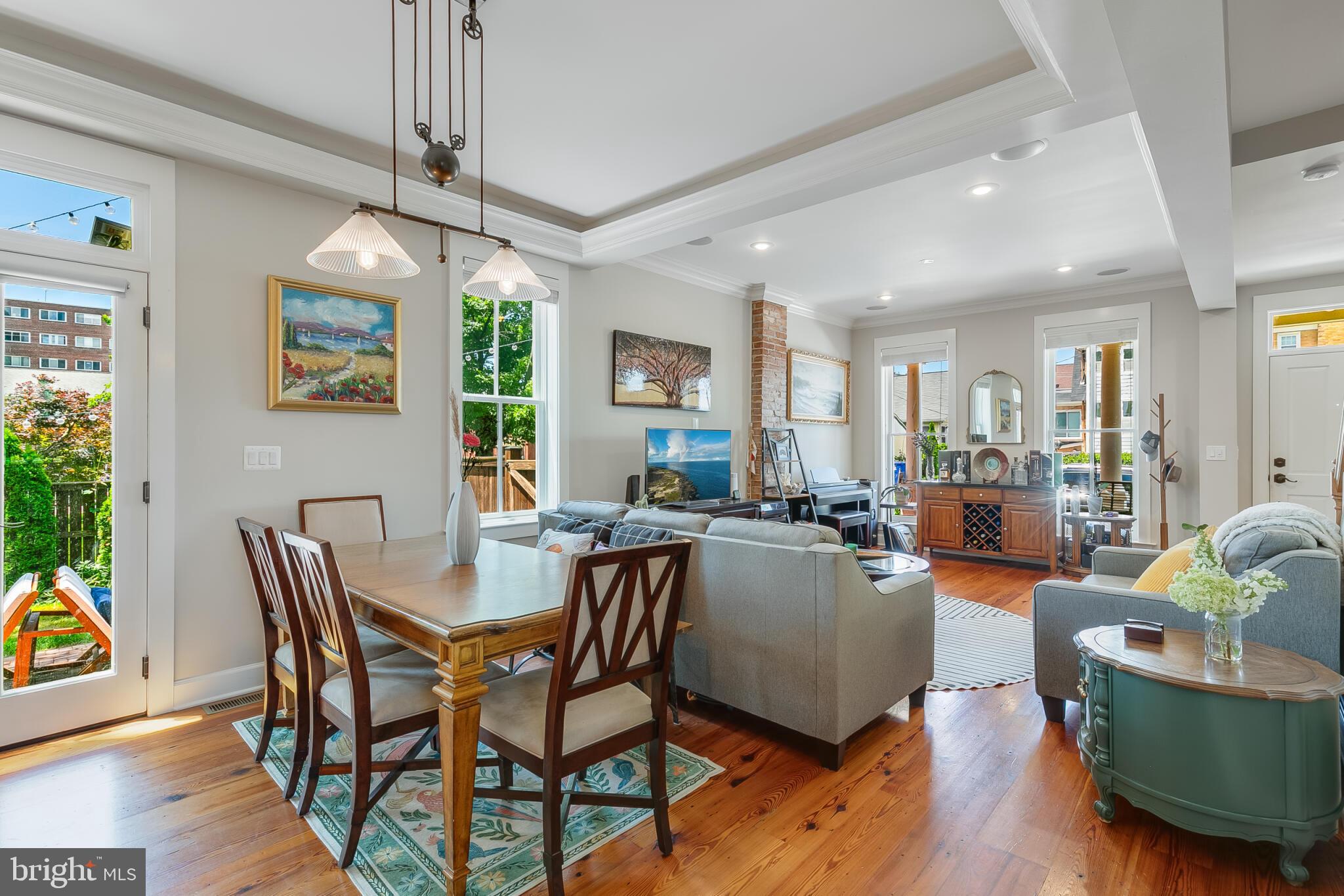 ARLINGTON VIEW - Residential